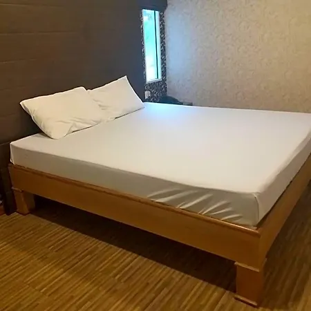 The 9 Resort