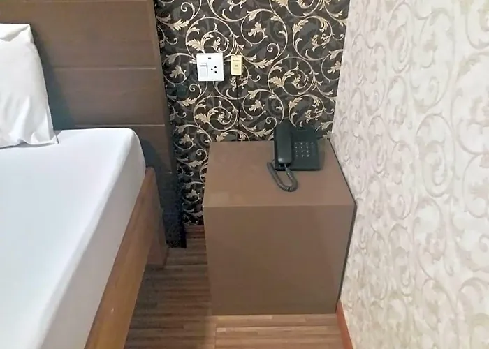 Hotel The 9