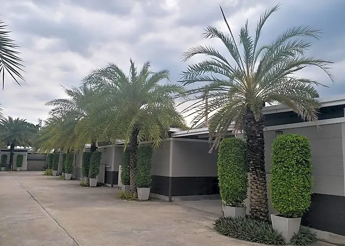 Hotel The 9